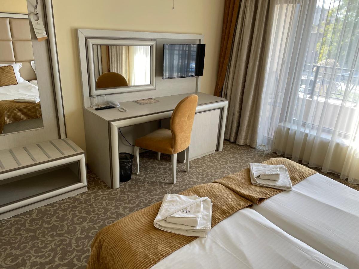 Hotel Forum Pazardzhik Luaran gambar