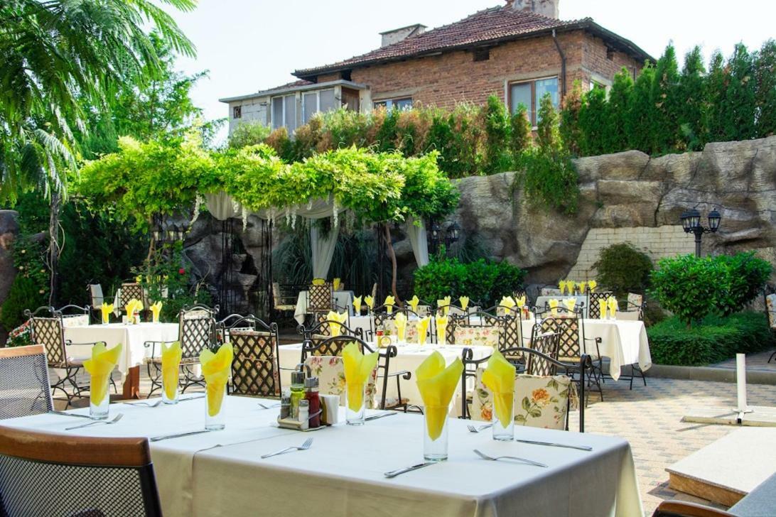 Hotel Forum Pazardzhik Luaran gambar